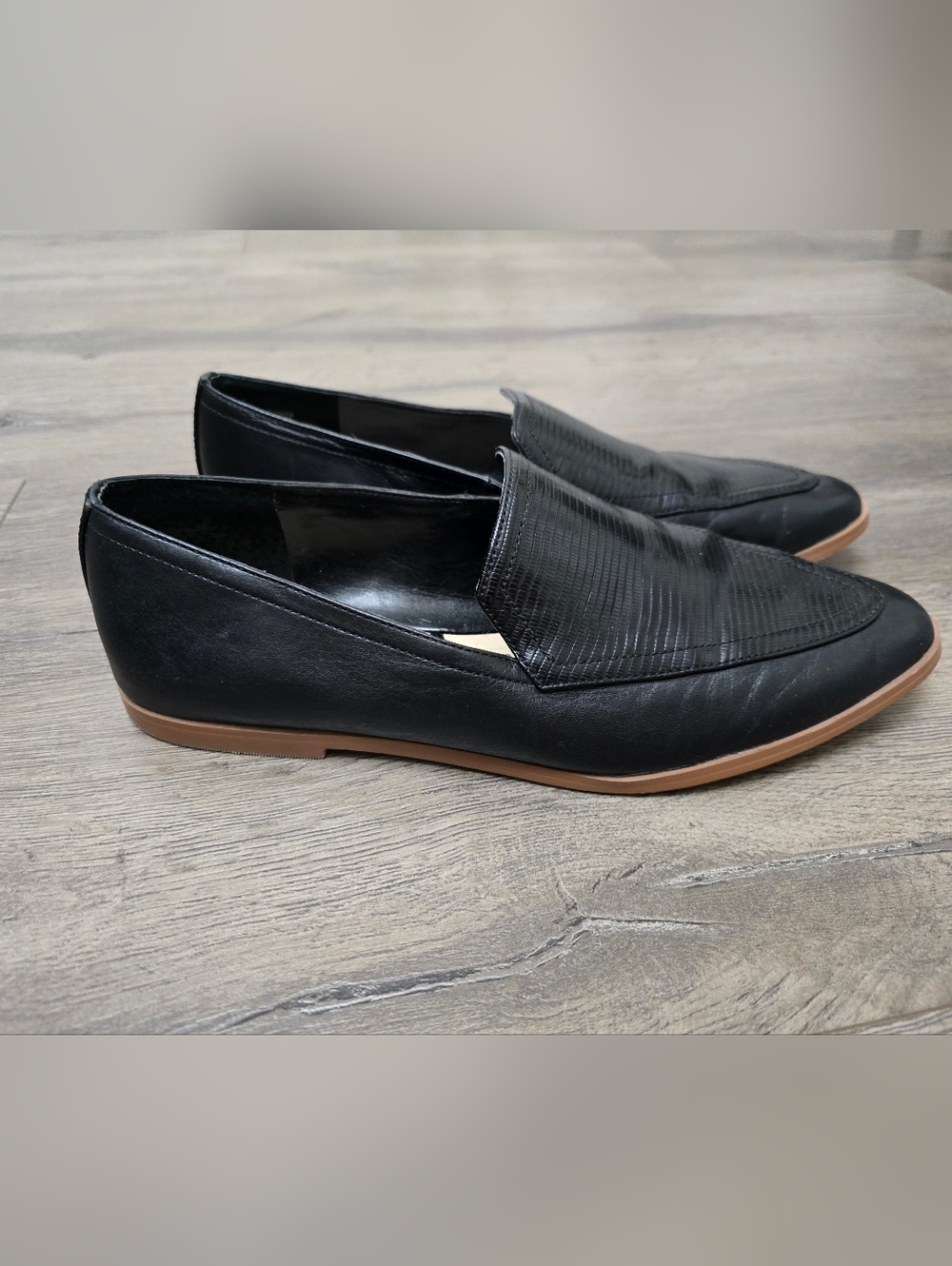 Vince Camuto Finetta Leather Loafer Black Womens Size 7.5 Preppy Classic